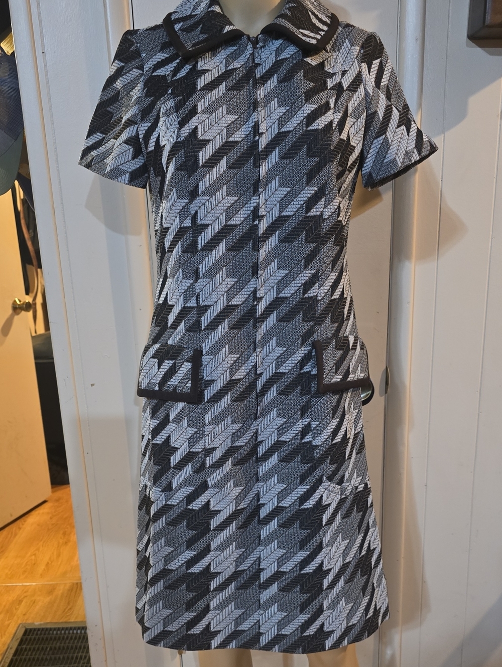 1960's Brown and White Short-Sleeve Mod Shift Dress